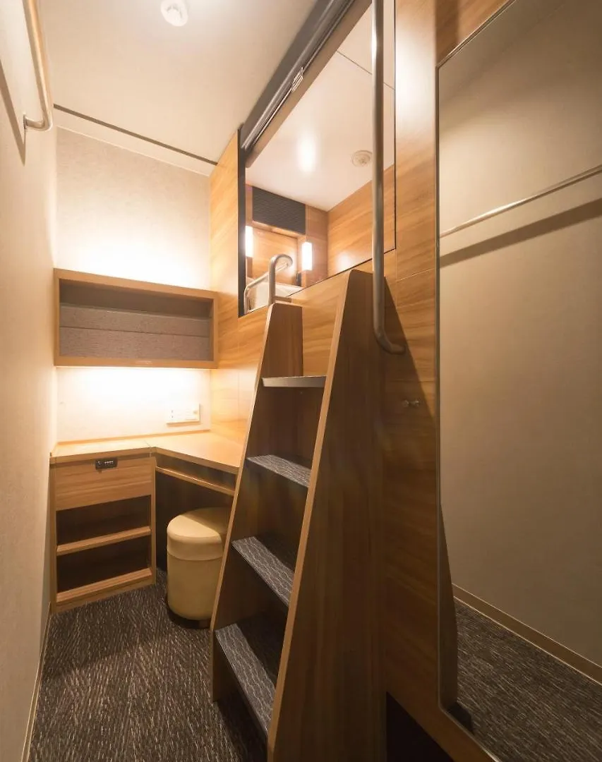 Global Cabin Tokyo Suidobashi Ξενοδοχείο με κάψουλες