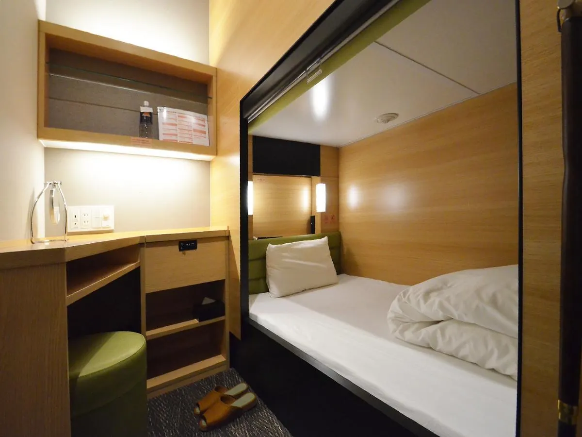 Global Cabin Tokyo Suidobashi Капсульный отель